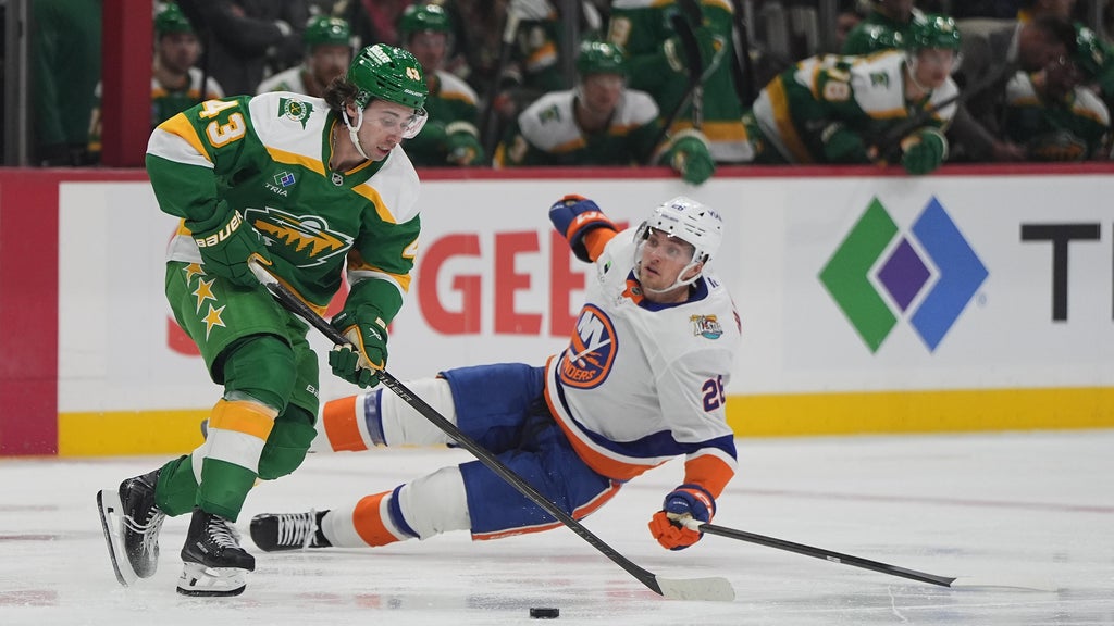 Schaefer scores his 2nd goal of the game in OT to lift Islanders past Wild, 4-3 — Maplewood Sports news
